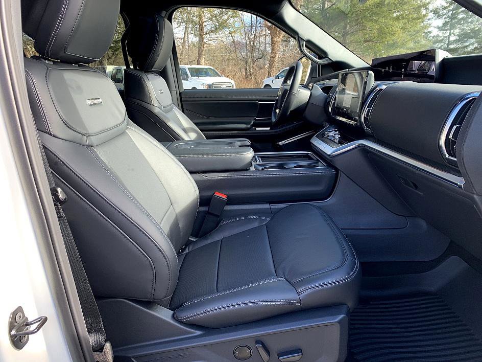 New 2026 Ford Expedition Max Platinum w/ Stealth Appearance Package image 21