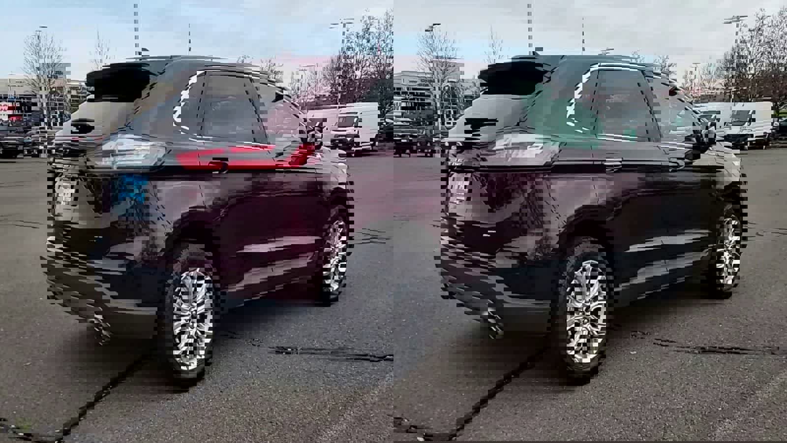 Used 2024 Ford Edge Titanium image 8