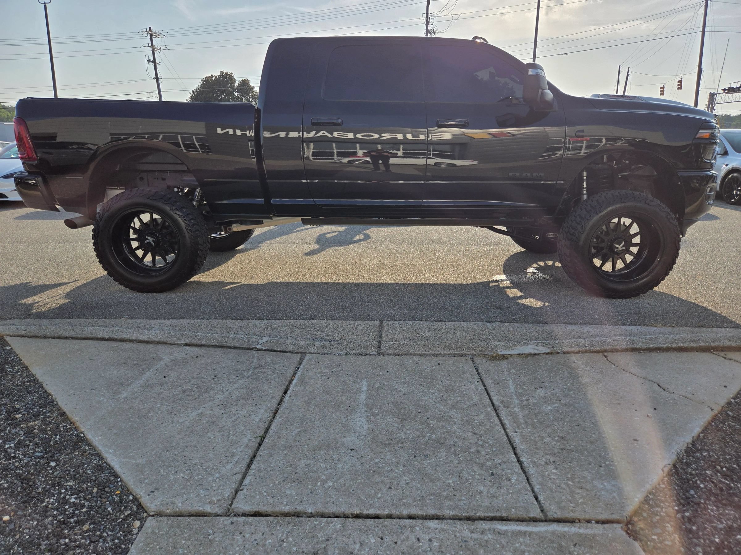 Used 2025 RAM 2500 Laramie w/ Night Edition AWD/4WD image 23