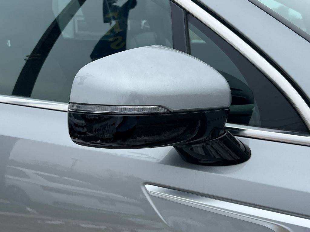 Used 2023 Kia Sorento EX image 7