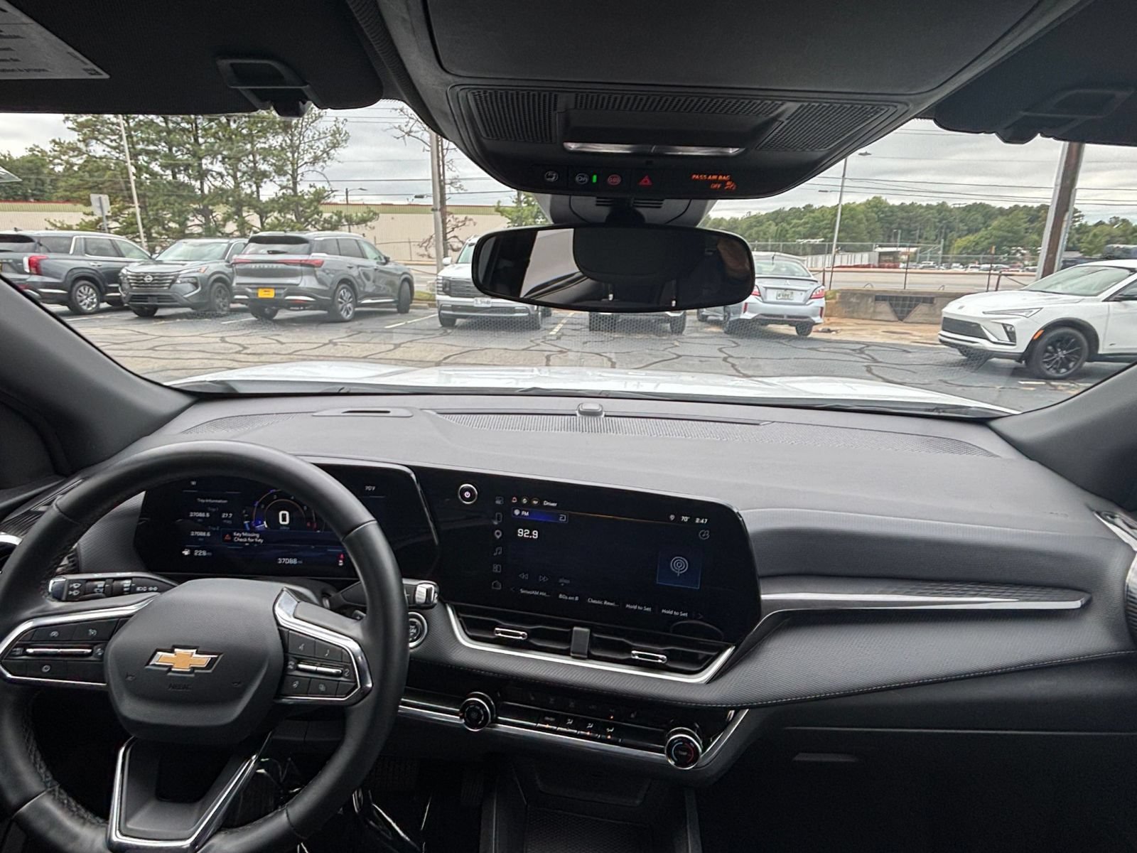 Used 2025 Chevrolet Equinox LT FWD image 33