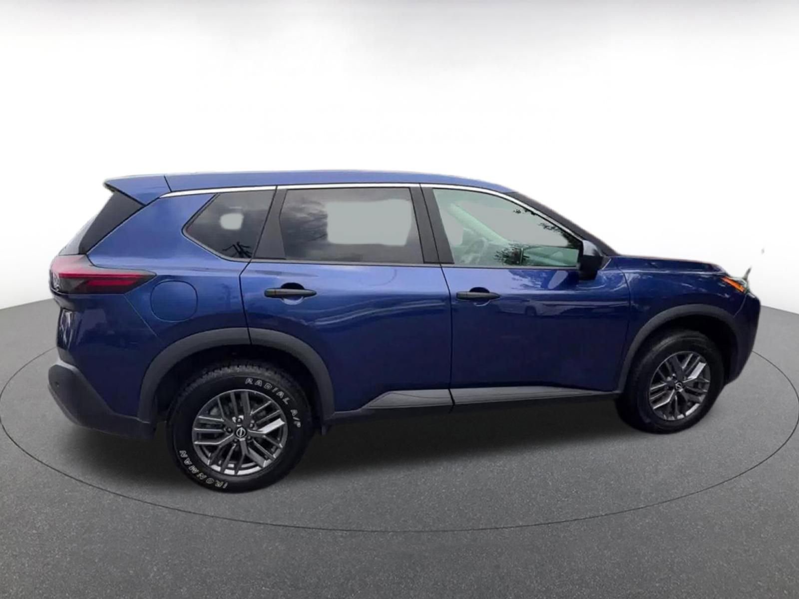 Used 2023 Nissan Rogue S FWD image 16