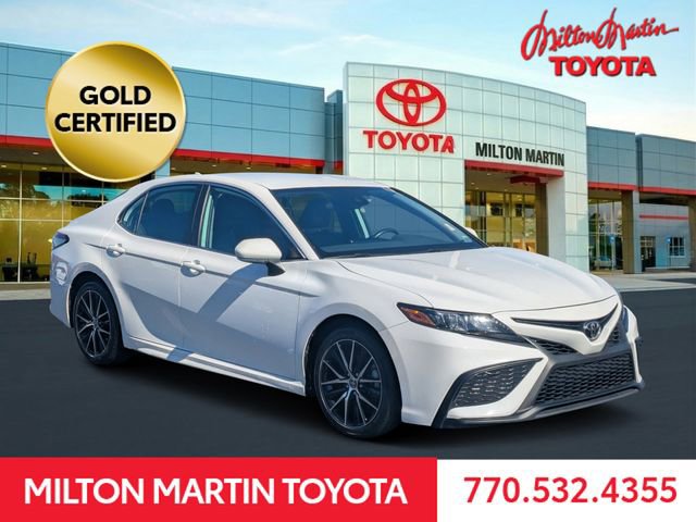 Certified 2024 Toyota Camry SE image 1
