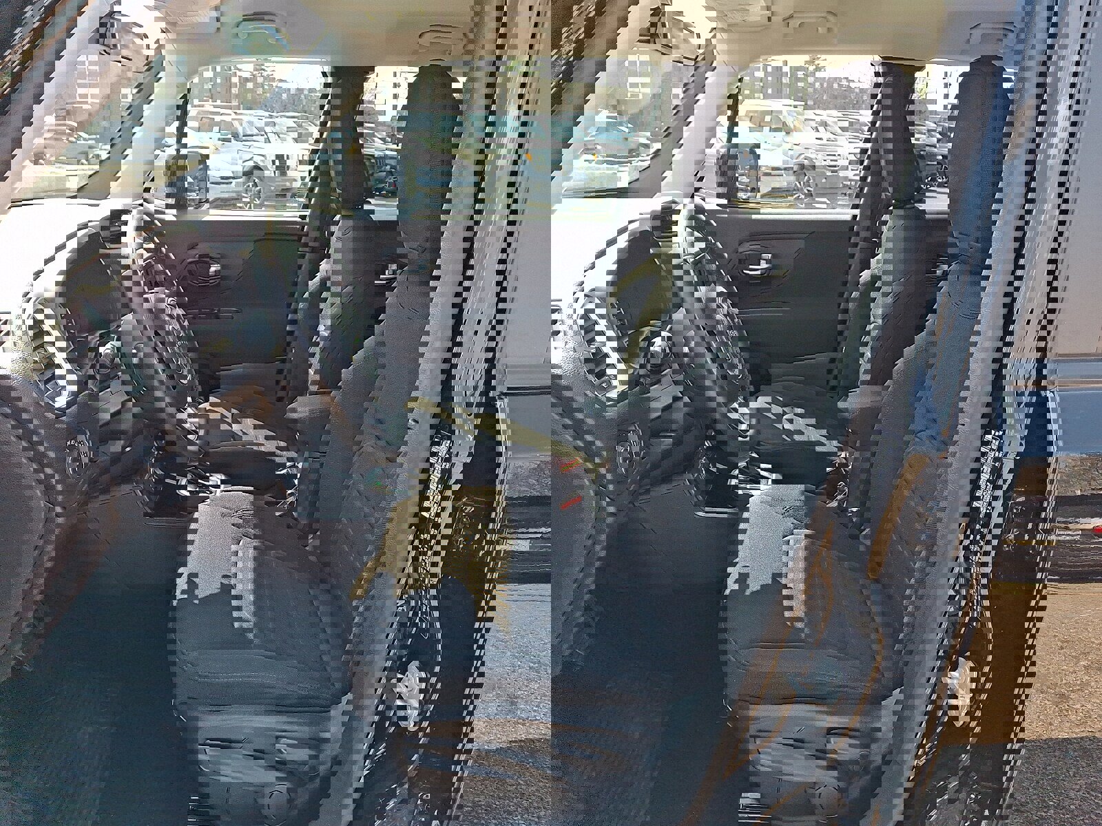 Used 2020 Jeep Renegade Latitude image 13