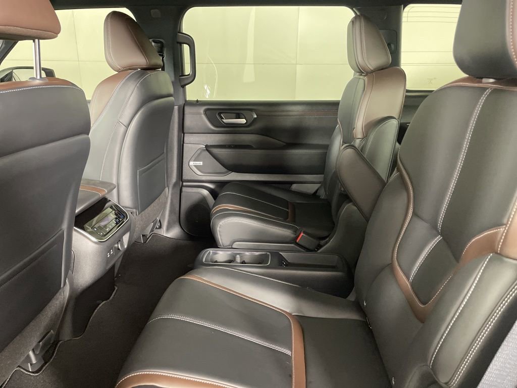 New 2026 Nissan Armada SL w/ Captain's Chari Seat Package image 36