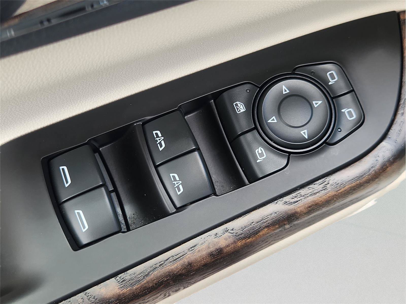 Used 2020 GMC Acadia Denali w/ Trailering Package FWD image 23
