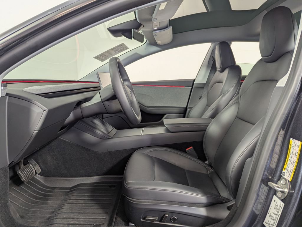 Used 2024 Tesla Model 3 Standard Range image 4