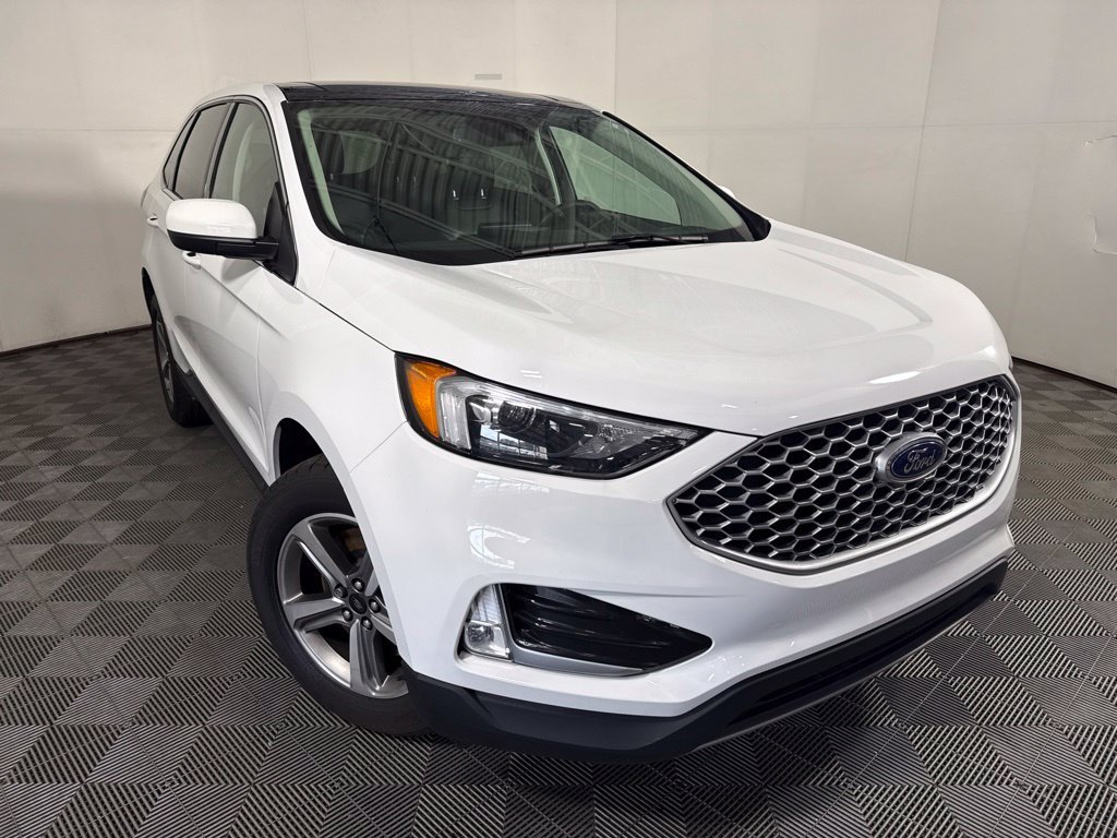 Used 2024 Ford Edge SEL w/ Convenience Package AWD/4WD image 2