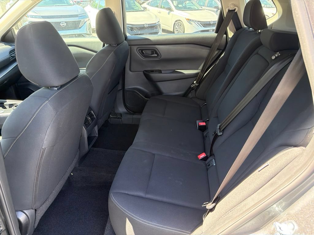 Used 2025 Nissan Rogue S AWD/4WD image 16