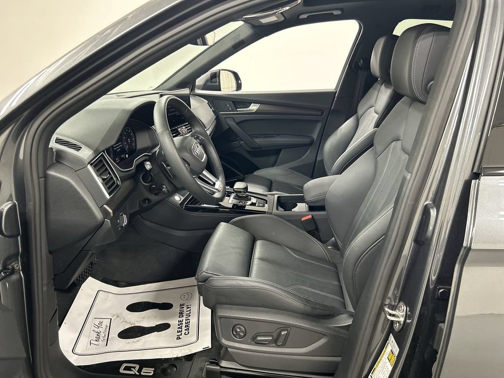 Used 2025 Audi Q5 e Premium Plus w/ Premium Plus Package AWD/4WD image 9