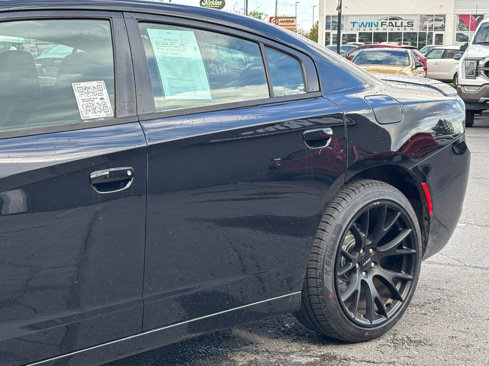 Used 2017 Dodge Charger R/T RWD image 7