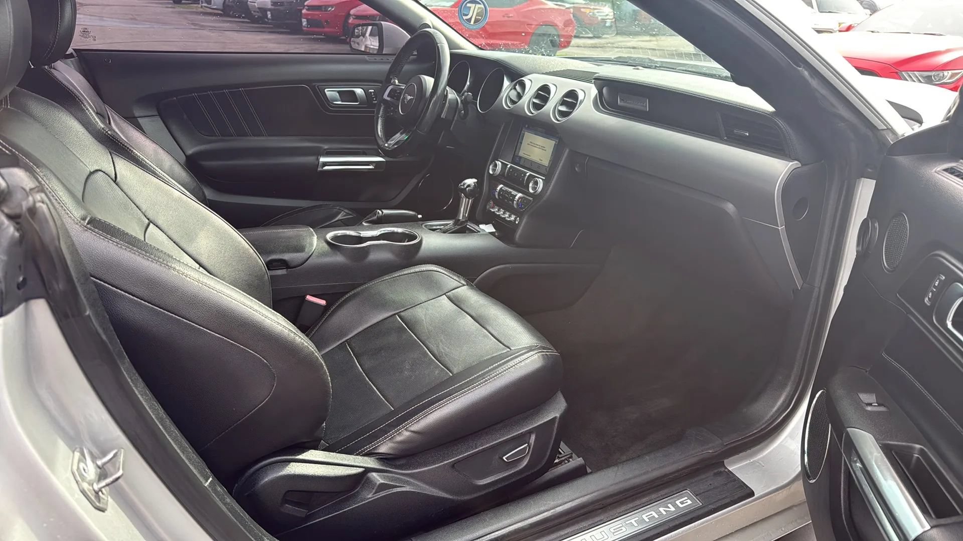 Used 2018 Ford Mustang Premium RWD image 6