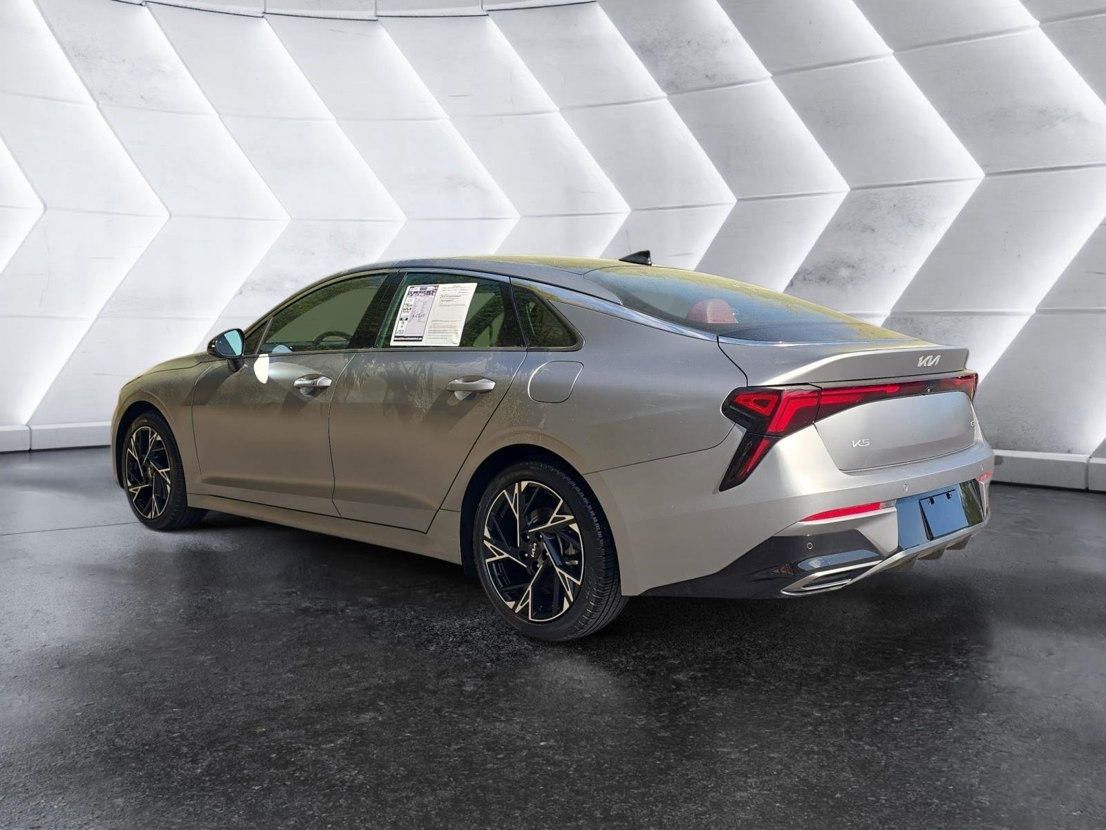 Used 2025 Kia K5 GT-Line w/ GT-Line Premium Package image 3