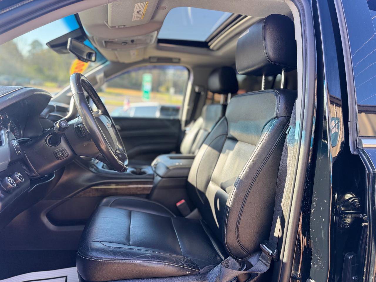 Used 2018 Chevrolet Tahoe LT w/ Luxury Package AWD/4WD image 11