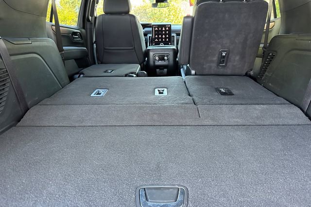 Used 2025 GMC Yukon Denali image 16