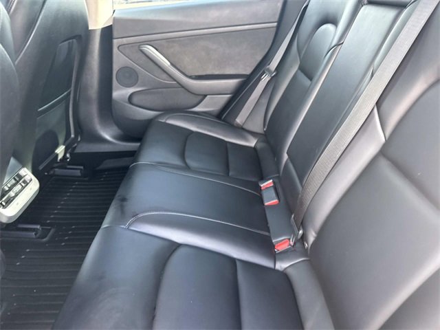 Used 2021 Tesla Model 3 Performance image 13