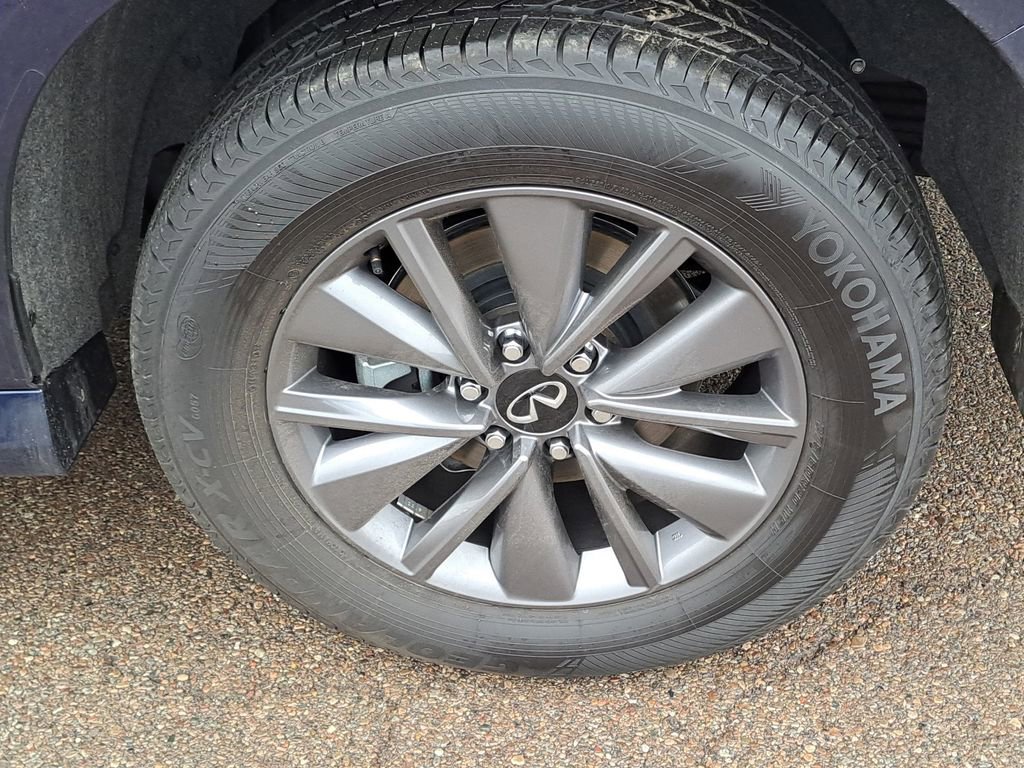 Certified 2025 INFINITI QX80 Pure w/ Cargo Package image 10