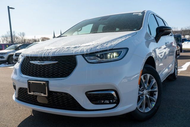 New 2026 Chrysler Pacifica Select image 1