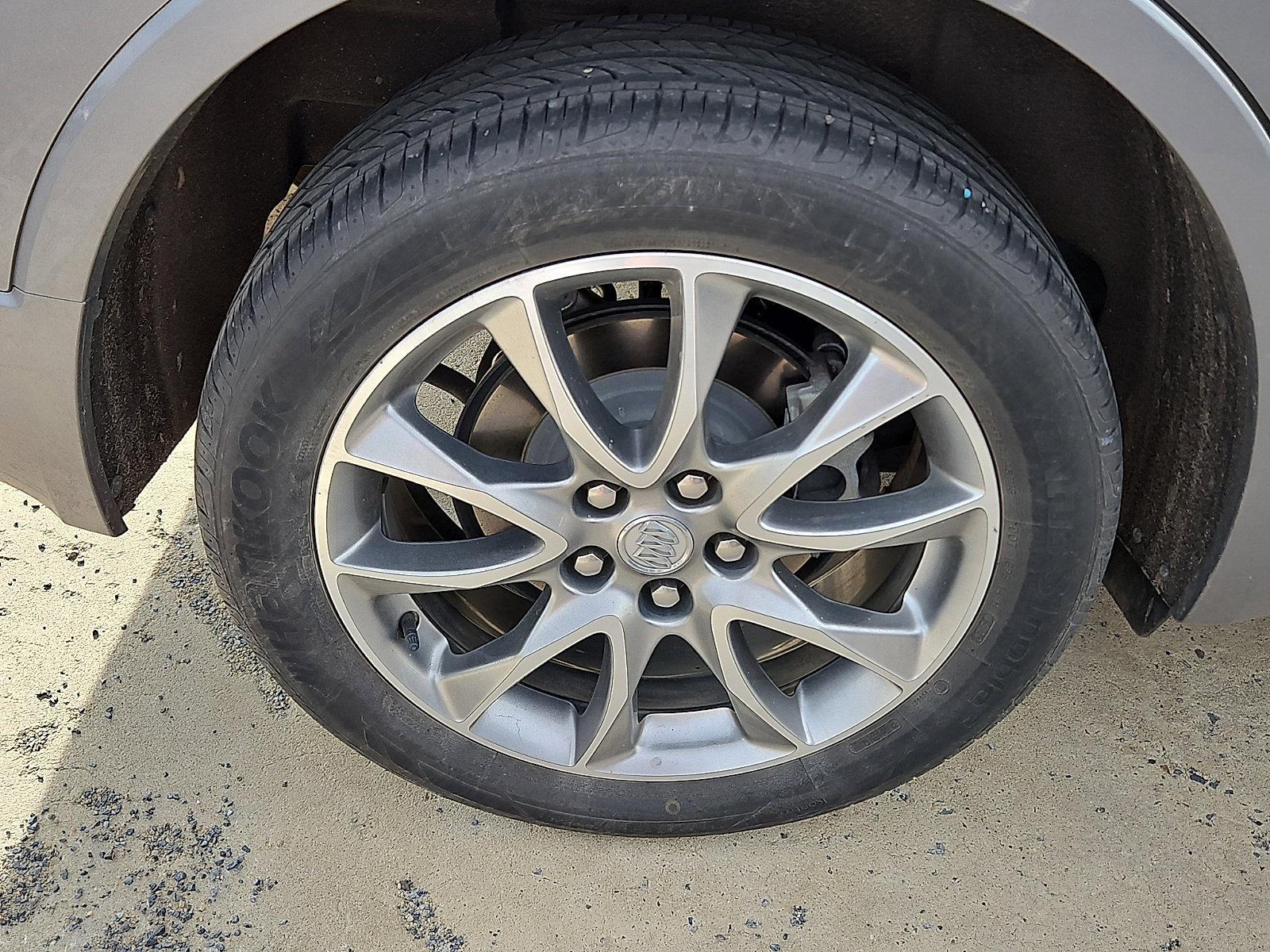 Used 2020 Buick Envision Essence w/ Experience Buick Package image 10