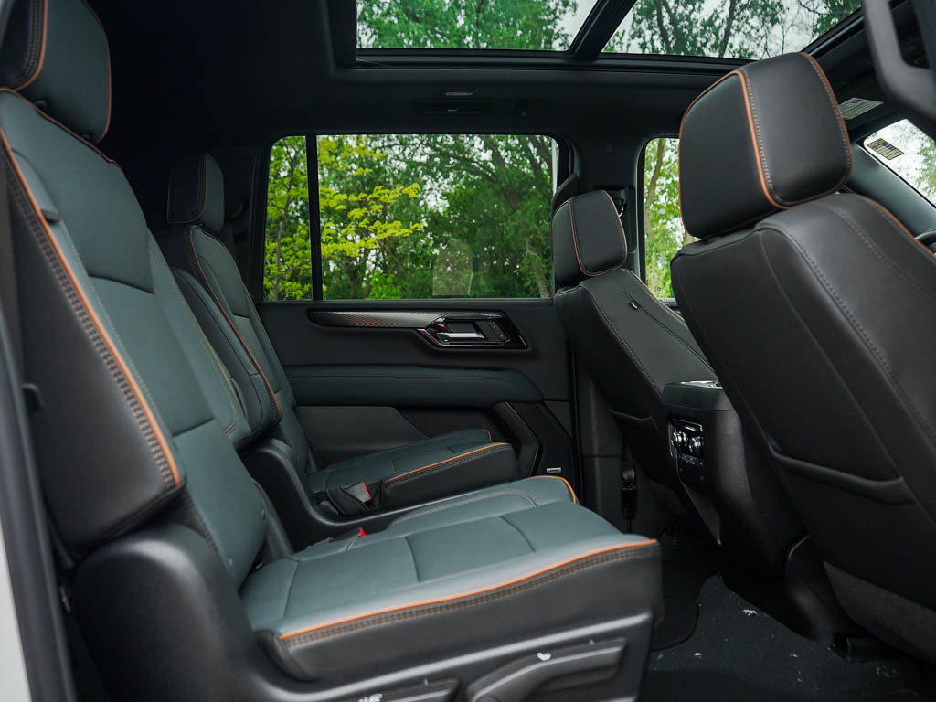 New 2026 GMC Yukon XL AT4 w/ AT4 Premium Package AWD/4WD image 13
