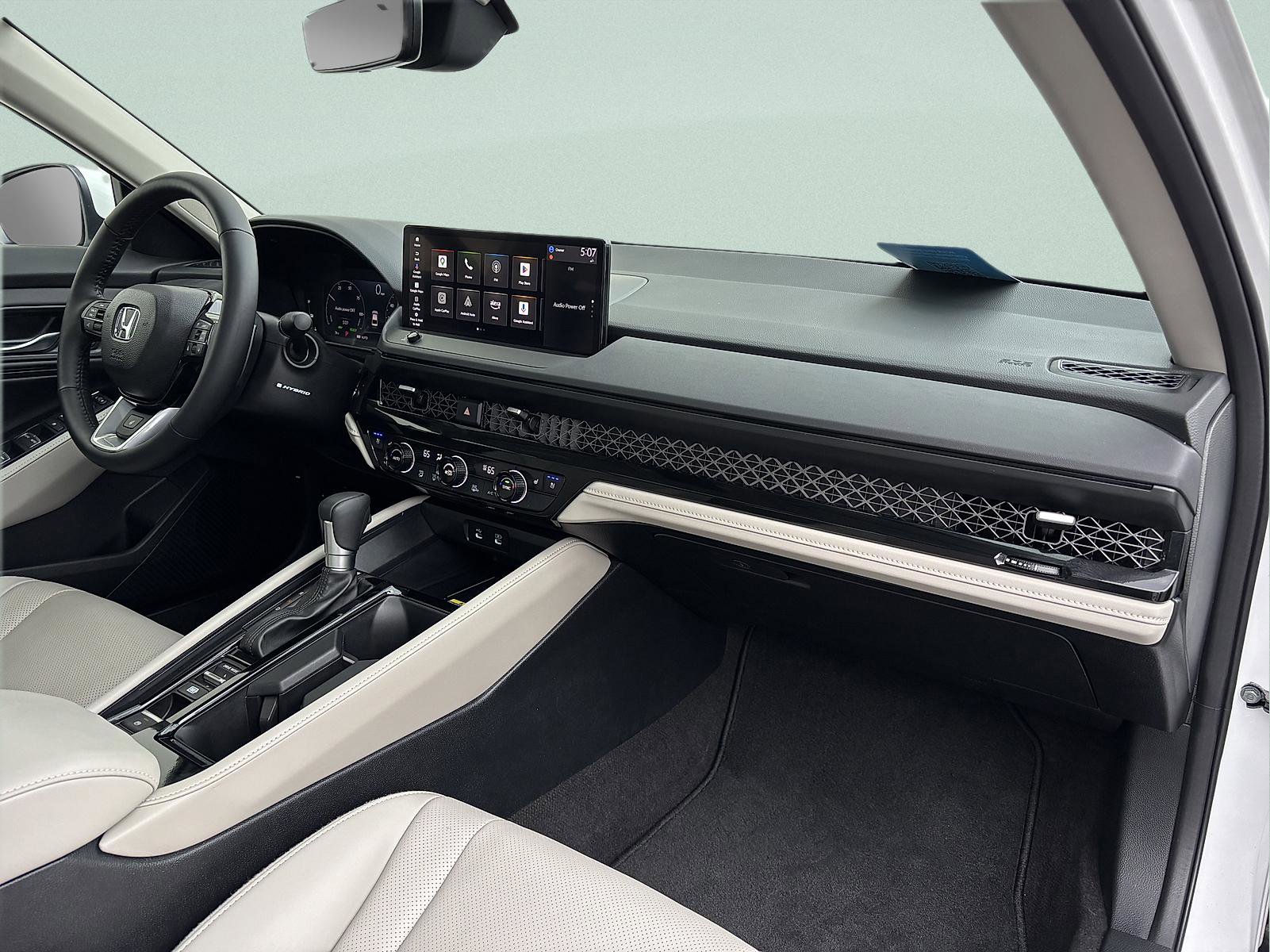 Certified 2025 Honda Accord Touring image 43