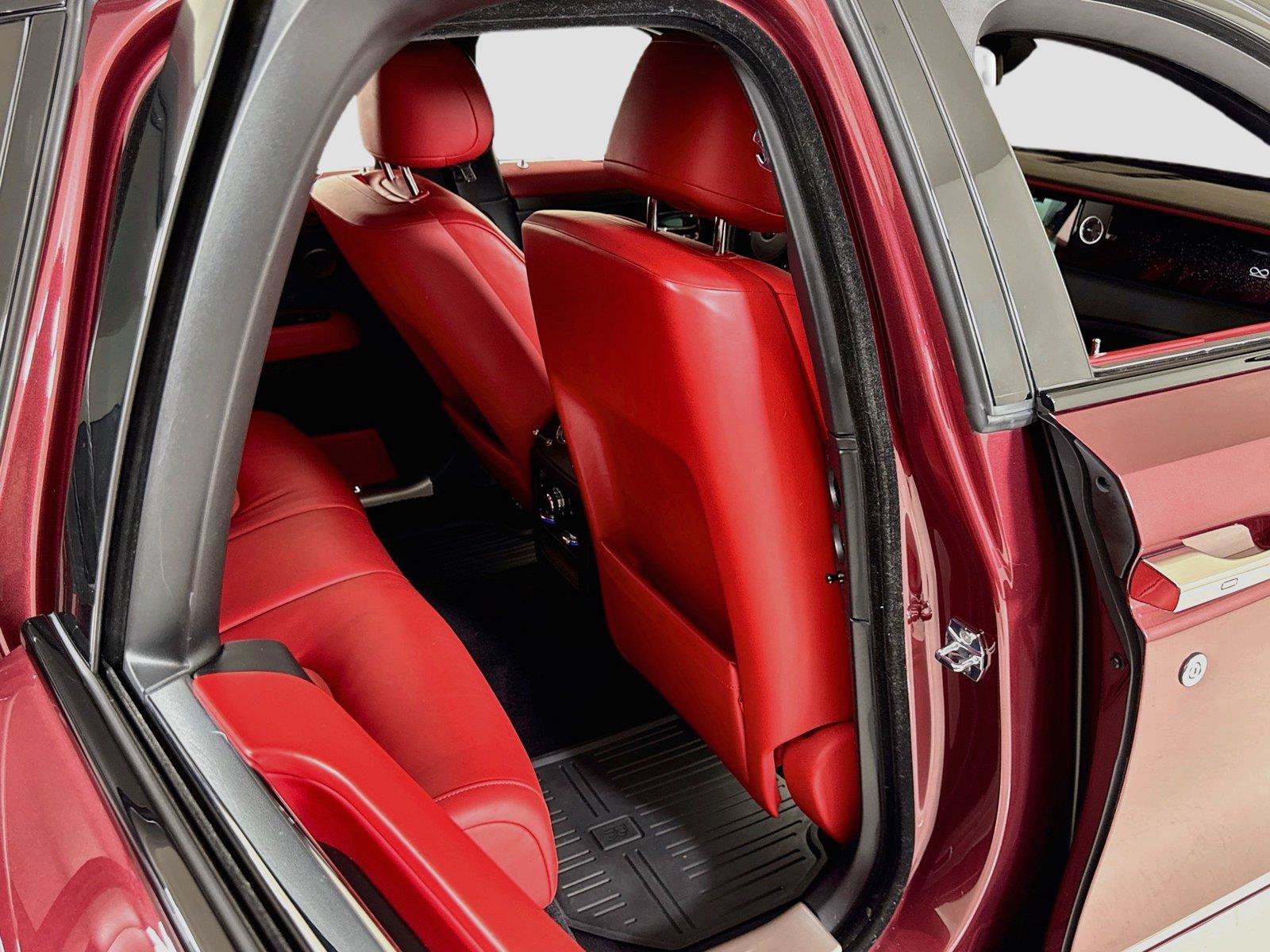 Used 2023 Rolls-Royce Ghost Black Badge AWD/4WD image 32