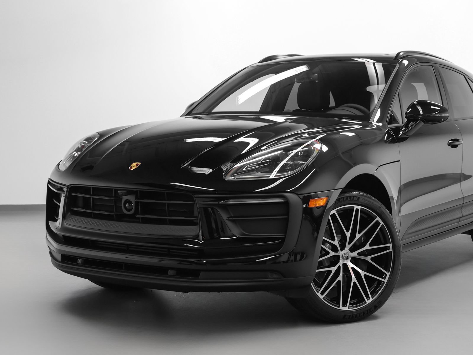 New 2026 Porsche Macan AWD/4WD image 7