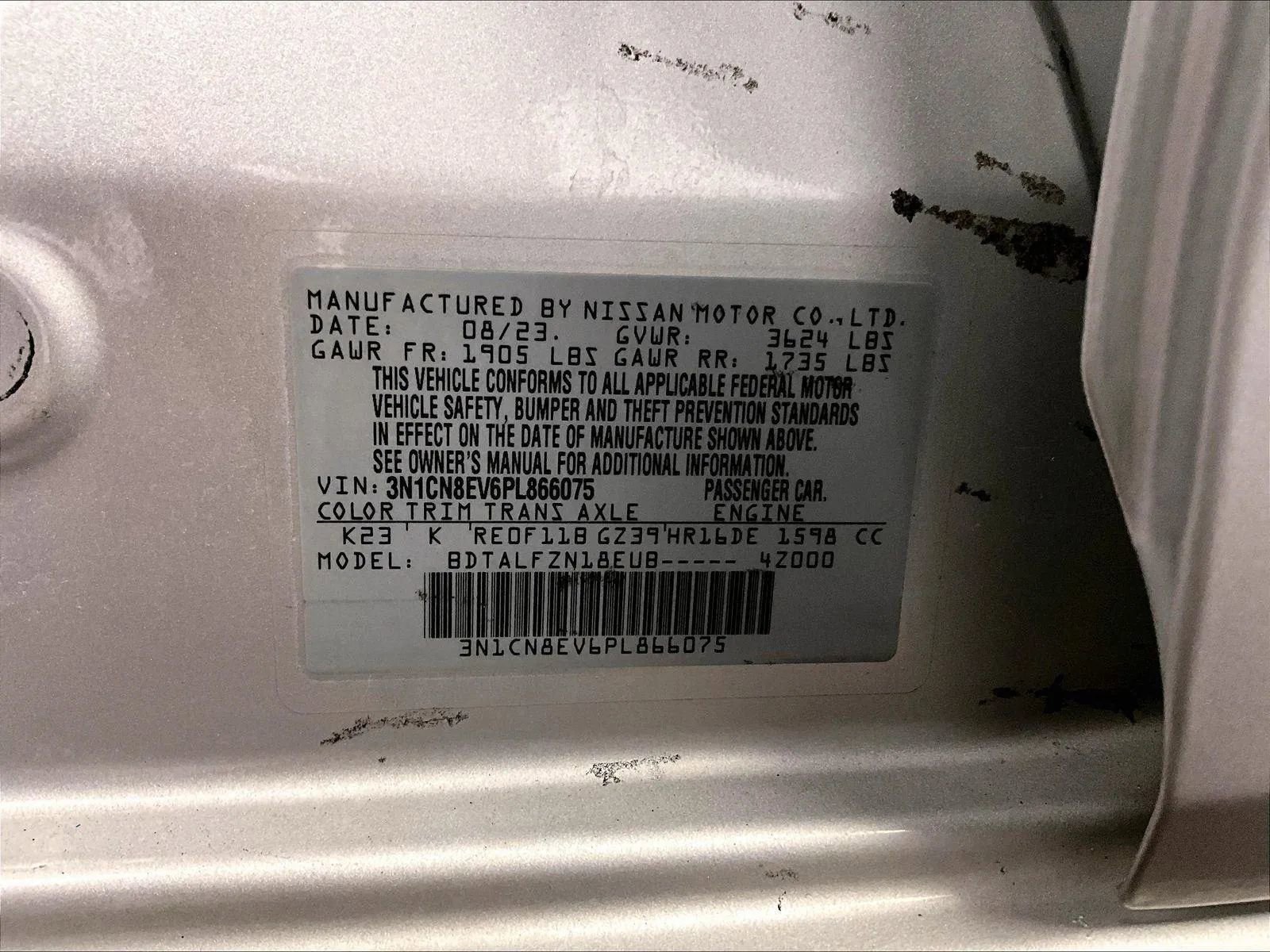 Used 2023 Nissan Versa SV image 32