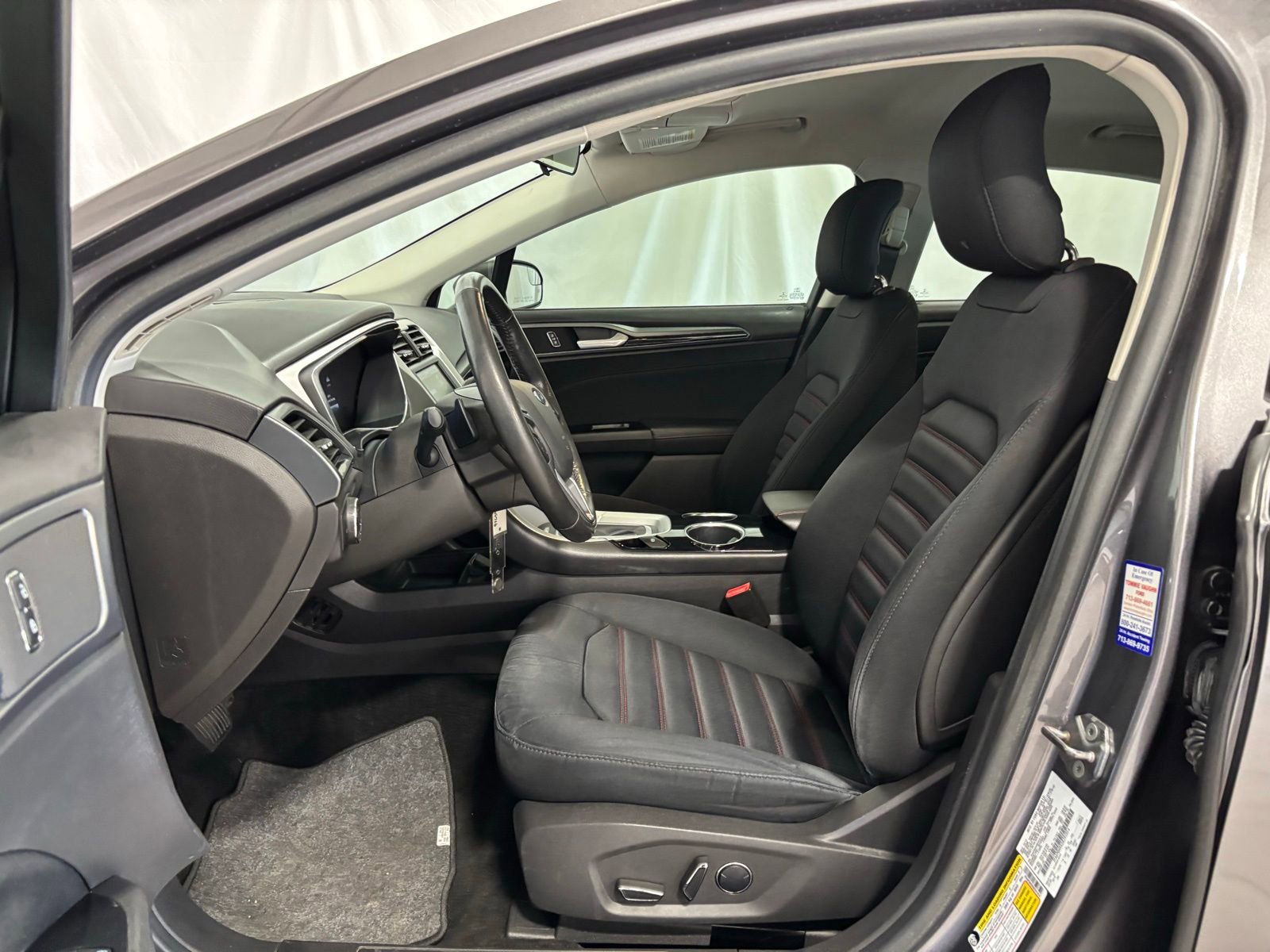 Used 2013 Ford Fusion SE image 12