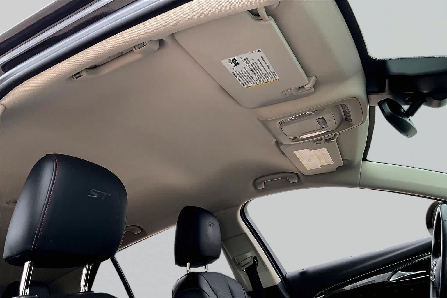 Used 2022 Buick Envision Essence w/ Sport Touring Package FWD image 14