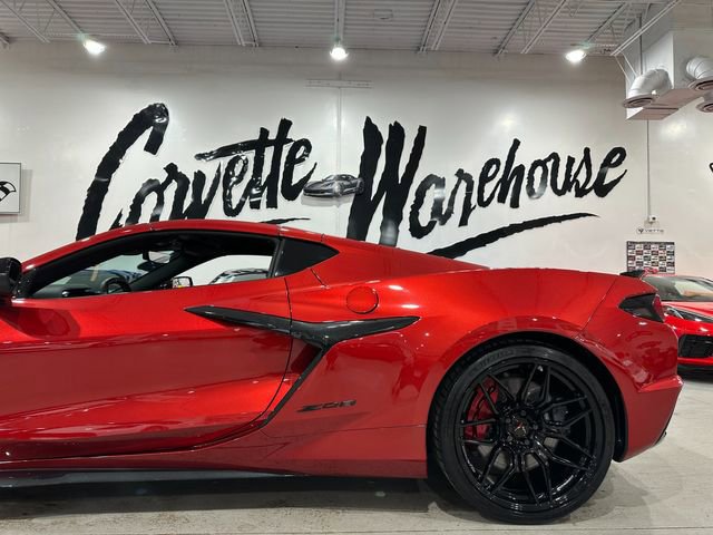 Used 2025 Chevrolet Corvette Z06 w/ Stealth Interior Trim Package image 5