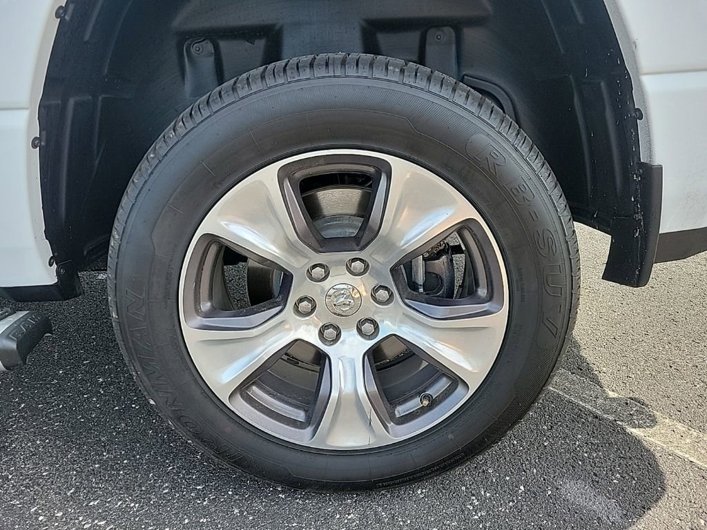 Used 2024 RAM 1500 Laramie AWD/4WD image 8