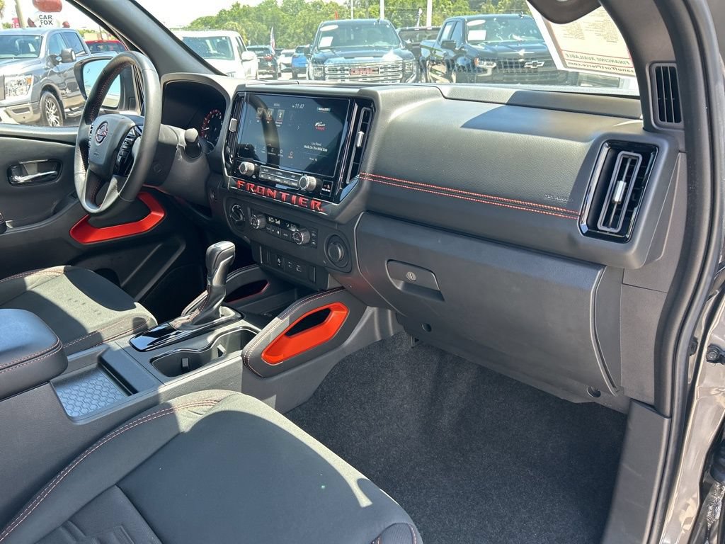 Certified 2025 Nissan Frontier PRO-4X AWD/4WD image 46
