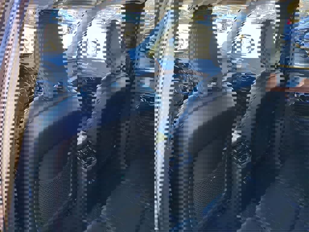 Used 2019 Volvo XC90 T8 Inscription w/ Luxury Package image 10