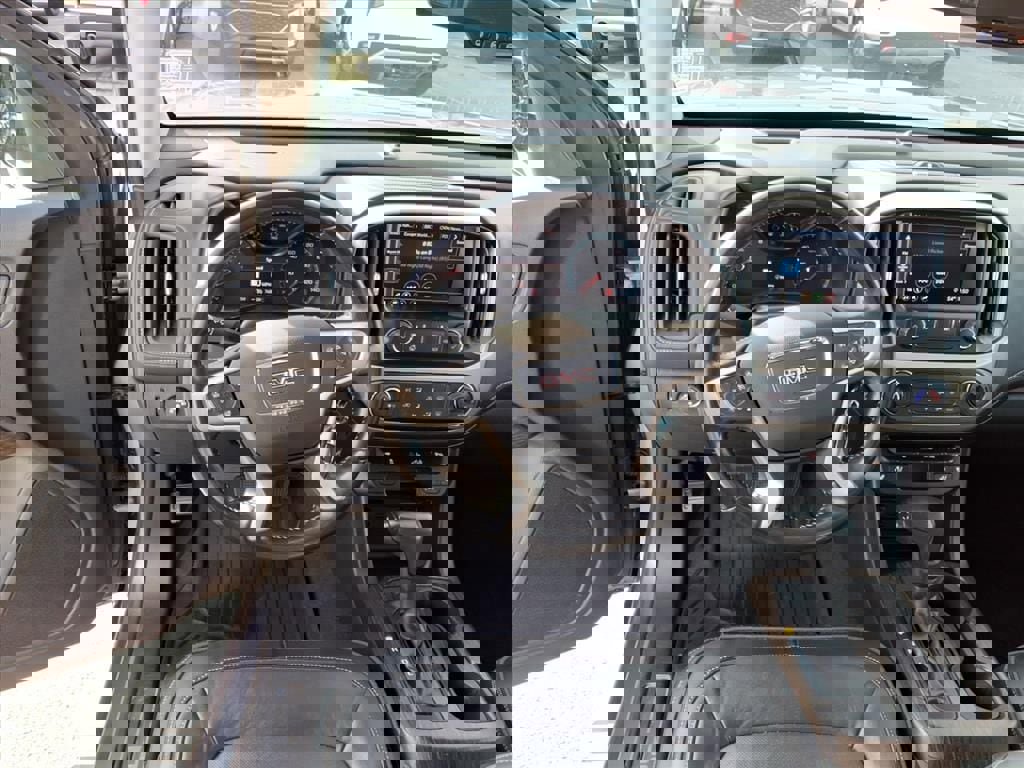 Used 2020 GMC Canyon Denali image 15