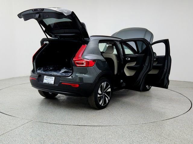 New 2026 Volvo XC40 B5 Ultra w/ Climate Package image 11