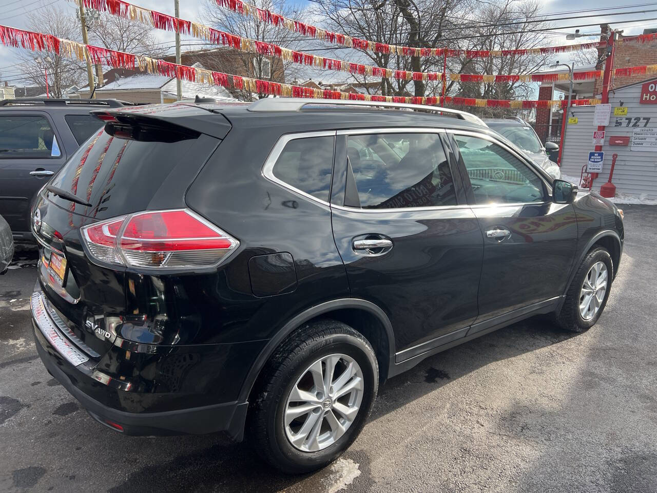 Used 2016 Nissan Rogue SV image 5