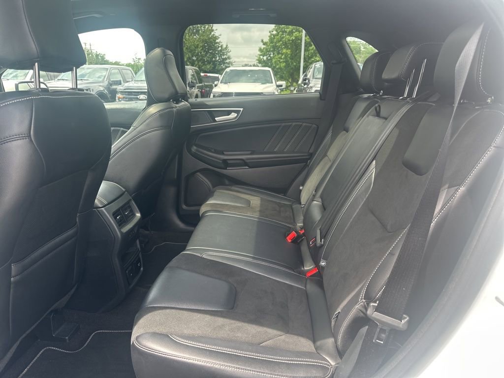 Used 2020 Ford Edge ST w/ Equipment Group 401A AWD/4WD image 12