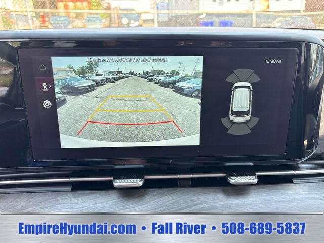 Used 2024 Kia Carnival EX FWD image 25