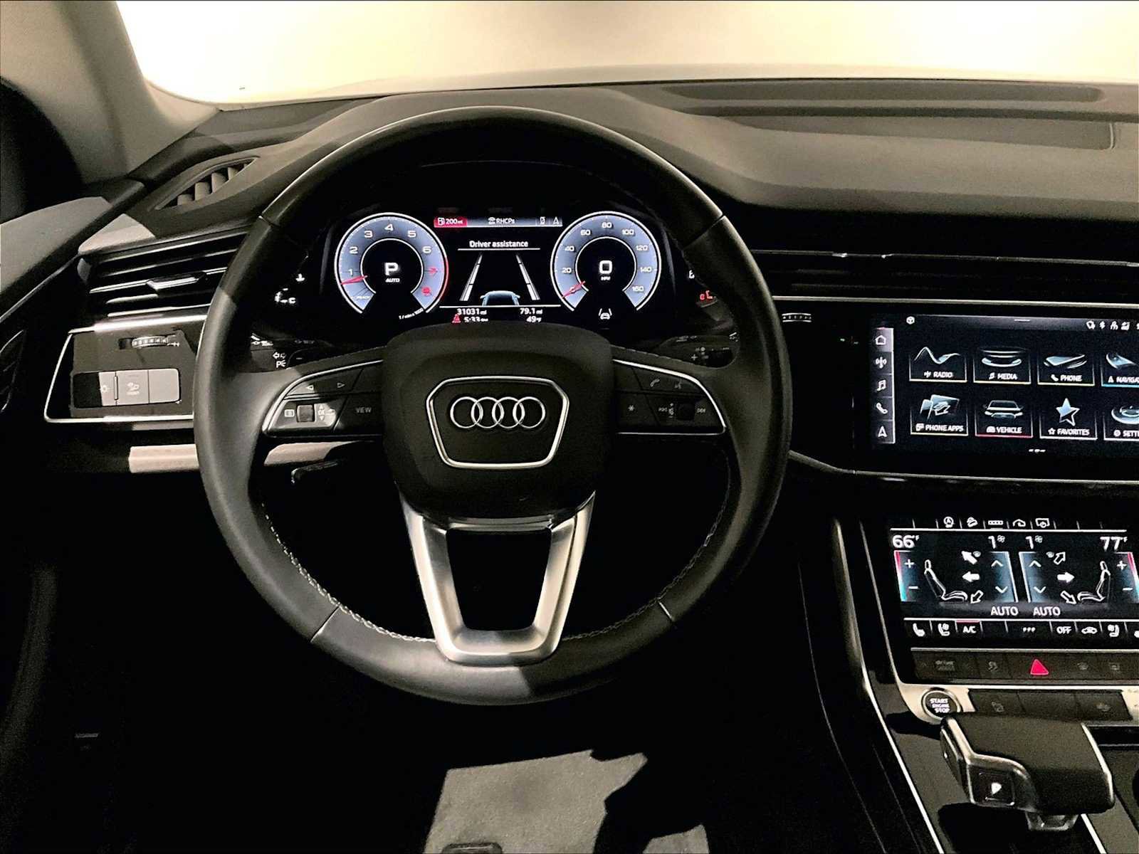 Used 2022 Audi Q8 Premium Plus w/ Premium Plus Package image 16