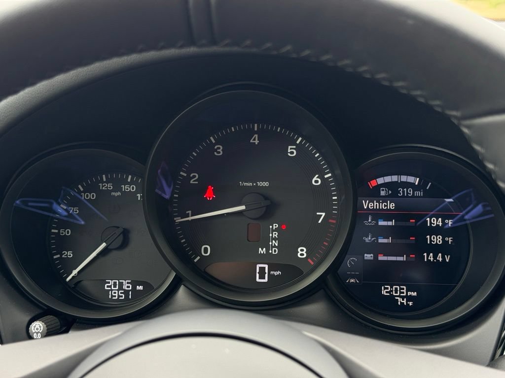 Used 2026 Porsche Macan AWD/4WD image 18