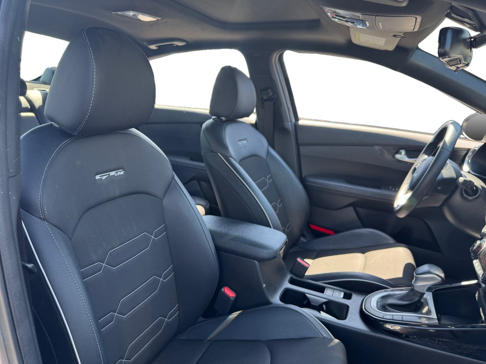 Used 2023 Kia Forte GT-Line w/ GT-Line Premium Package FWD image 15