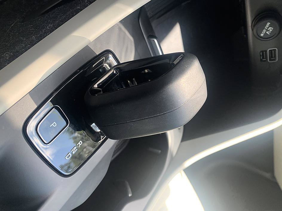 Used 2022 Volvo XC40 T5 Momentum AWD/4WD image 18