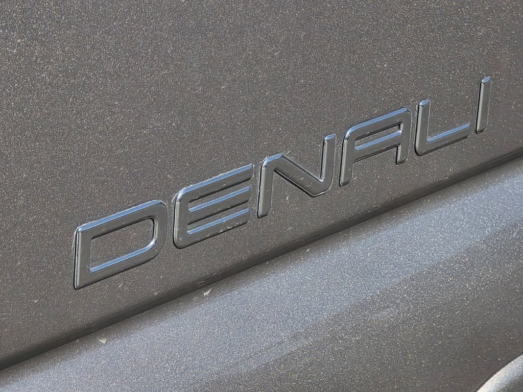 Used 2003 GMC Yukon XL Denali image 7