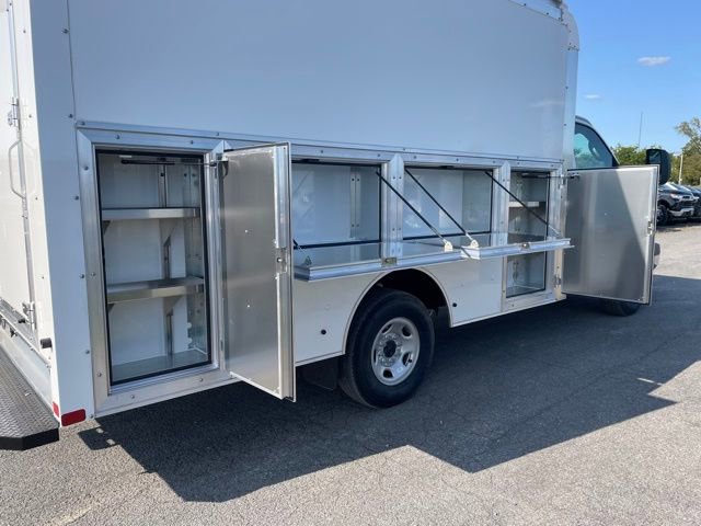 New 2025 Chevrolet Express 3500 w/ Power Convenience Package image 9