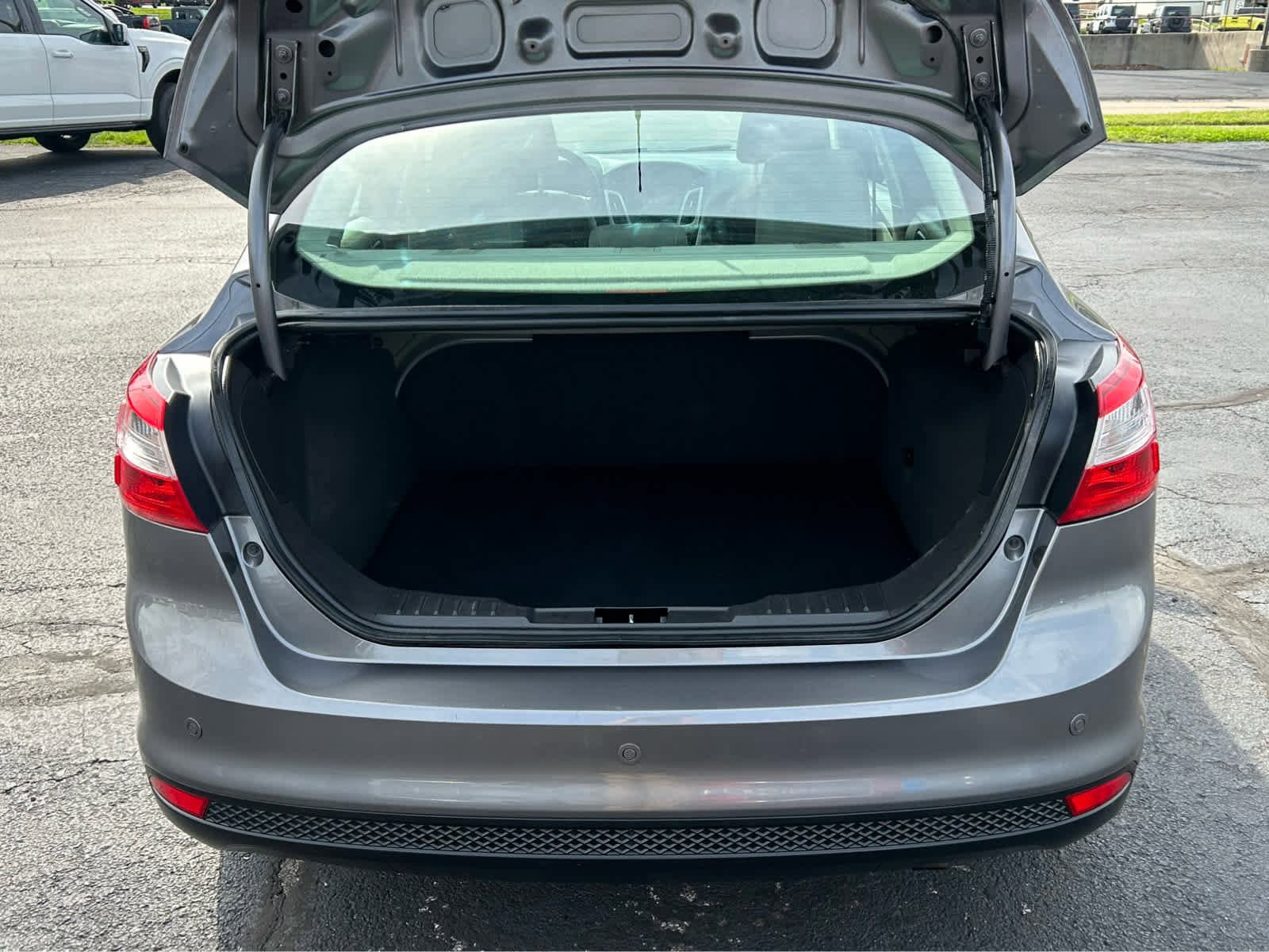 Used 2014 Ford Focus SE image 4