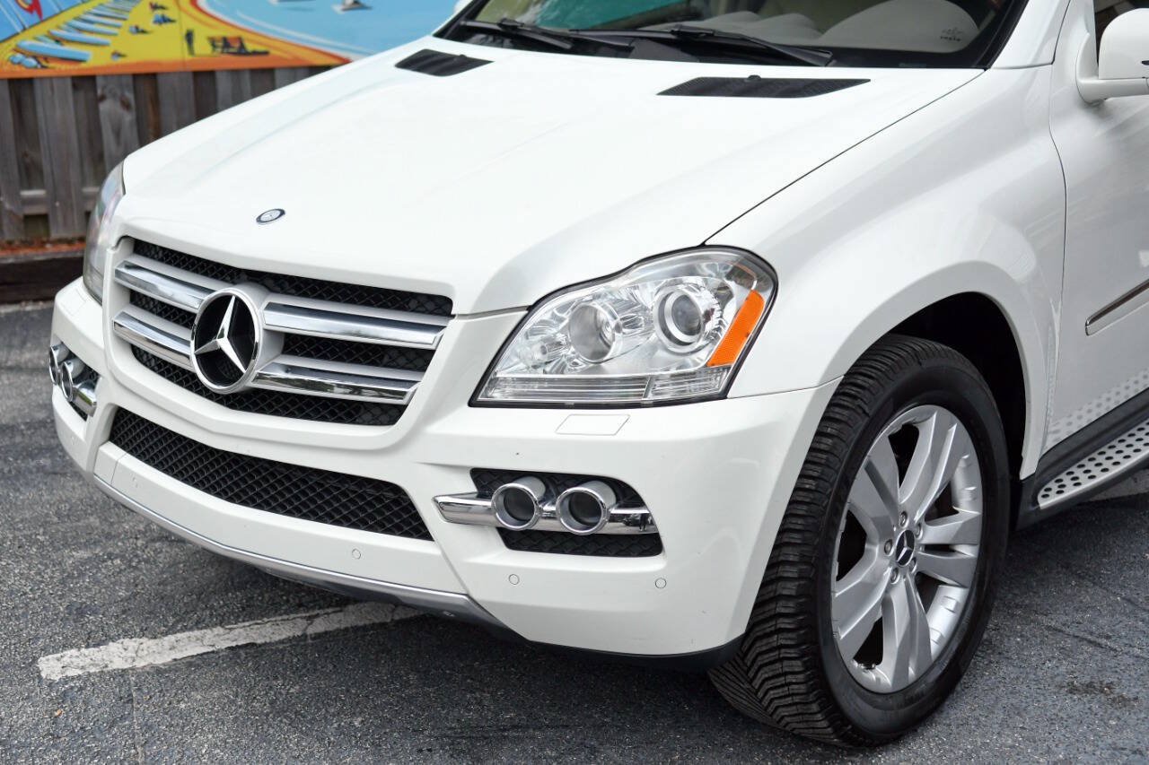 Used 2011 Mercedes-Benz GL 450 4MATIC image 4