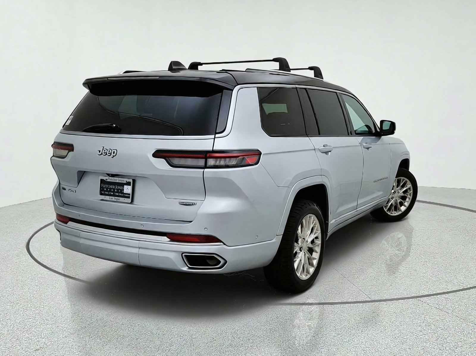 Used 2021 Jeep Grand Cherokee L Summit w/ Luxury Tech Group V AWD/4WD image 9