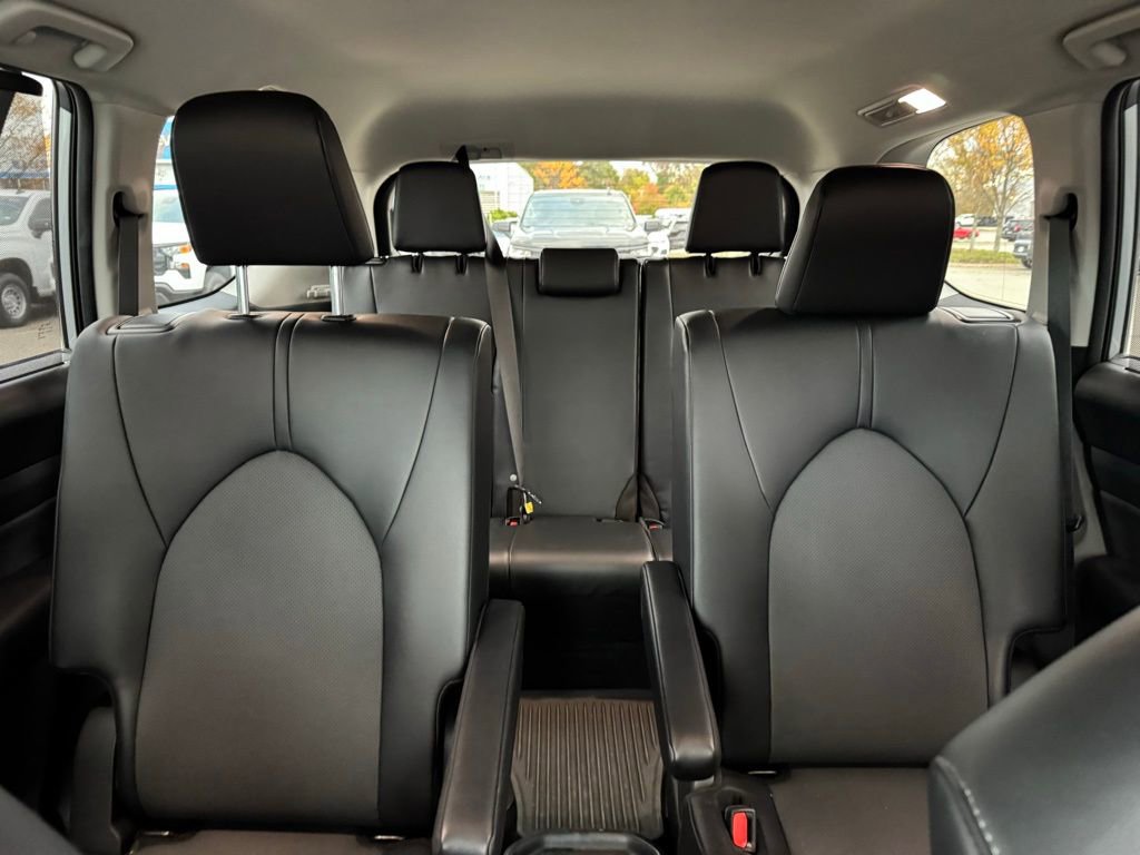Used 2024 Toyota Grand Highlander XLE image 16