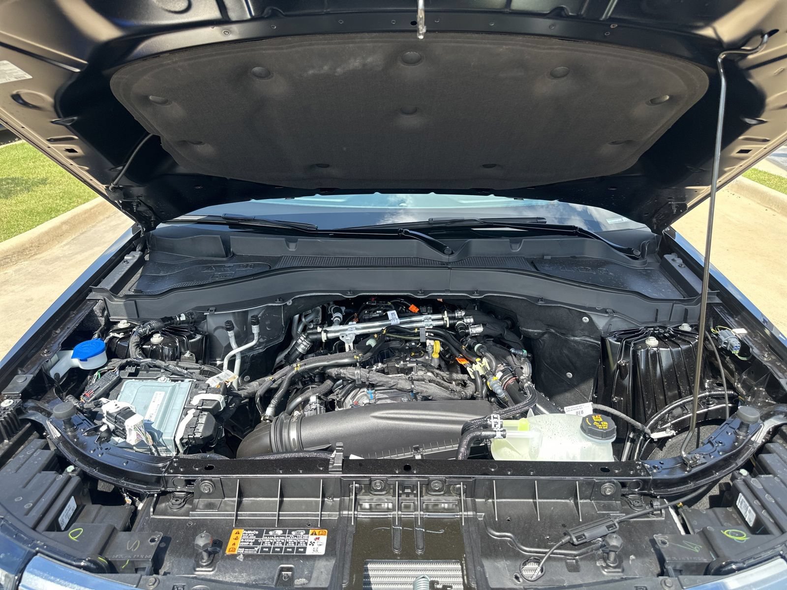 New 2026 Ford Explorer Active w/ Active Comfort Package RWD image 24